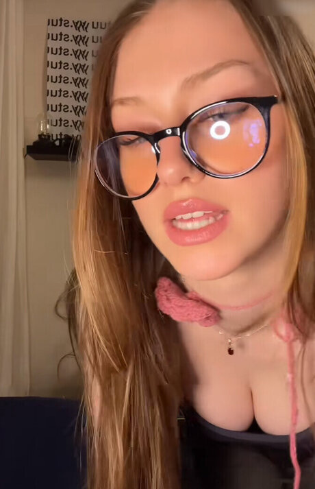 Yana Clare pornstar top photo