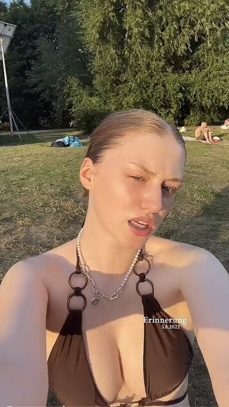 Yana Clare nice pornstar picture