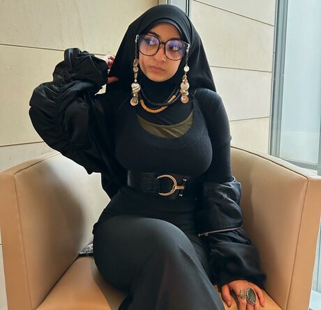 cryimgthrowingup pornstar naked pics