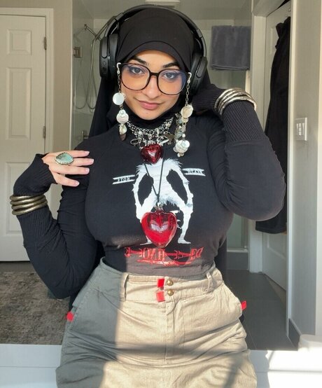 cryimgthrowingup model sexy gallery