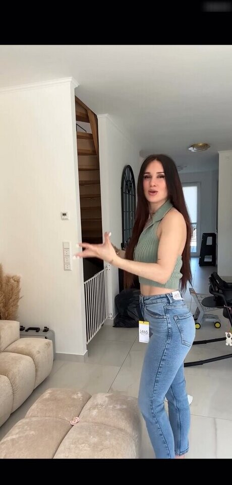 Coupleontour nudes star image