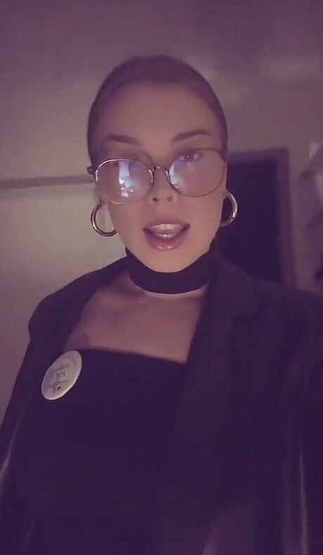 celinajoyy model hd photos