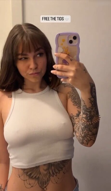 Tizeax porn actress picture