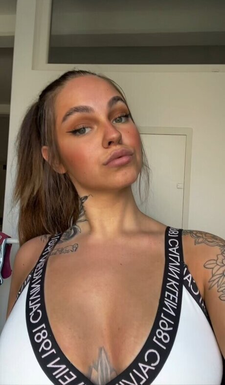 Tizeax pornstar naked archive