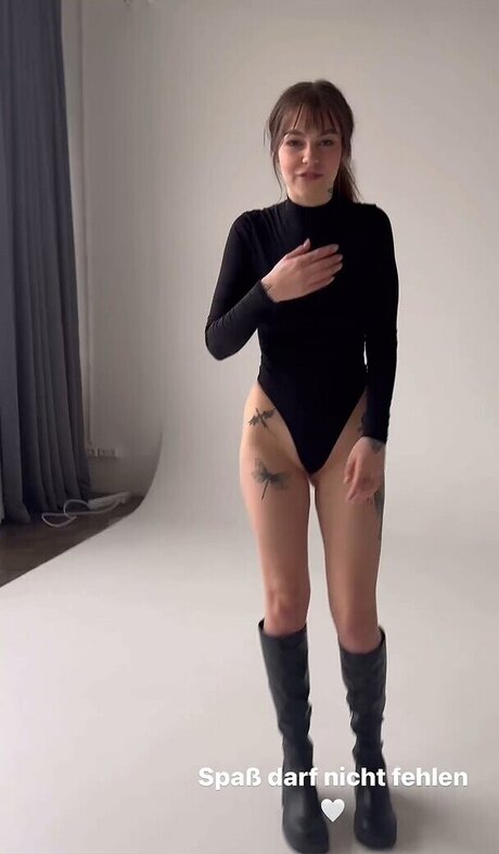 Tizeax hd actress galleries