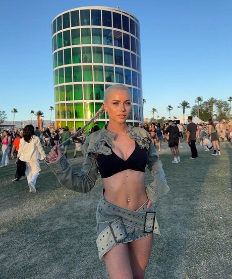 Kim Schiele star exclusive picture