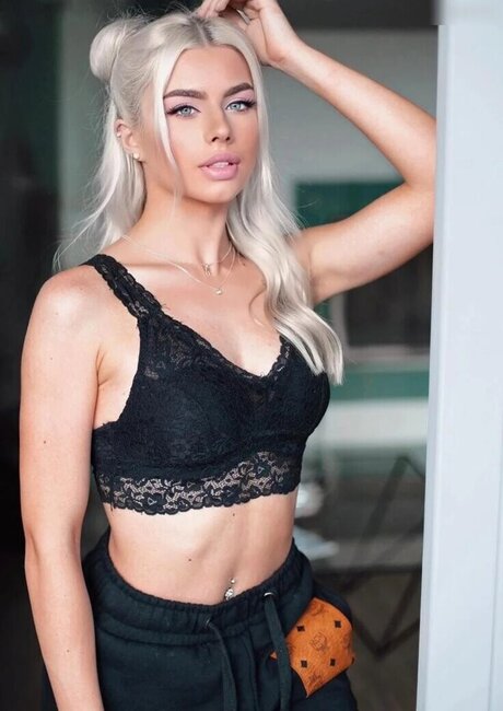 Kim Schiele sex model photos