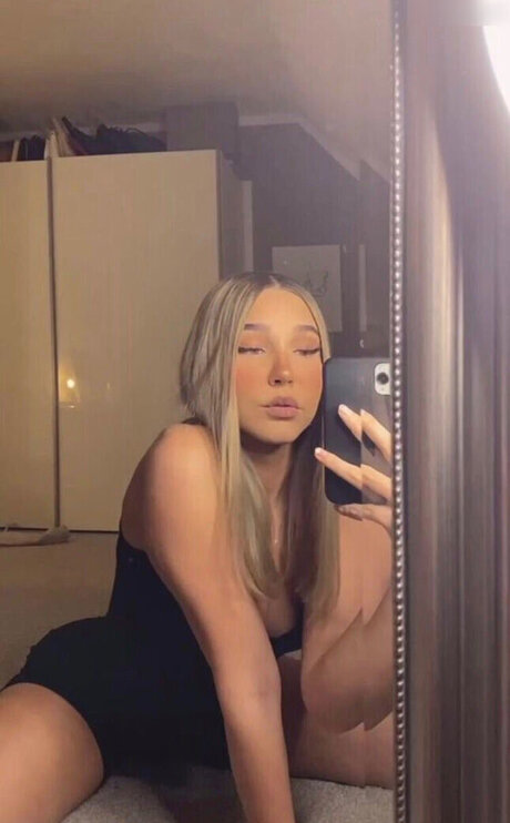 Annetthr hd star picture