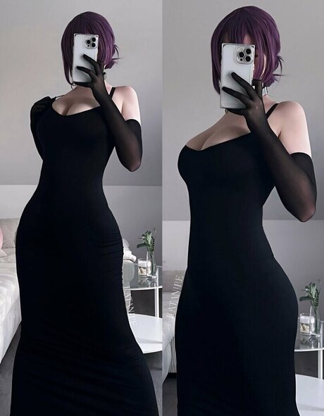 Katanire star naked photo