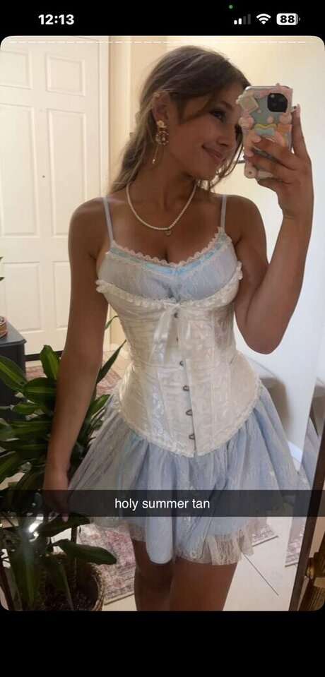 Sara Dobrik high quality actress photos