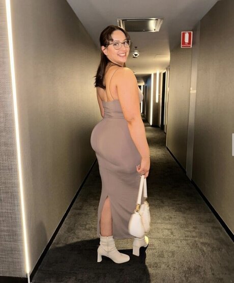 Anakakfit star exclusive pics