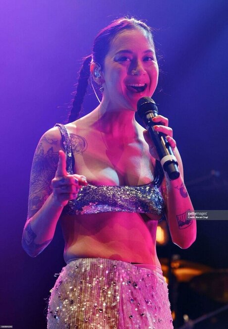 Japanese Breakfast nudes actress picture