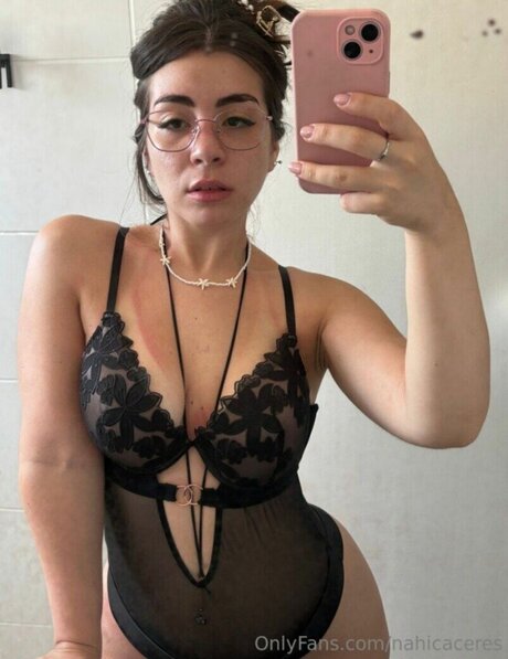 nahii carceres sexy model photos