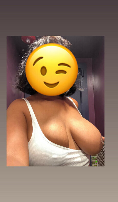 Juicy Couture pornstar adult img