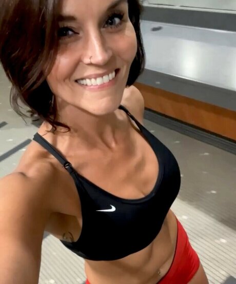 Julie Felton sexy actress picture