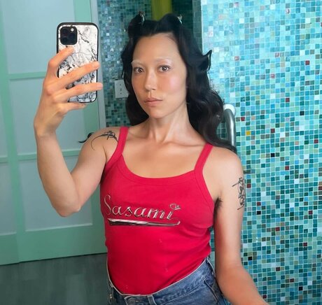 Sasami Ashworth hot model picture