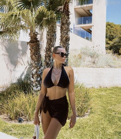 Lenaknk model high quality gallery