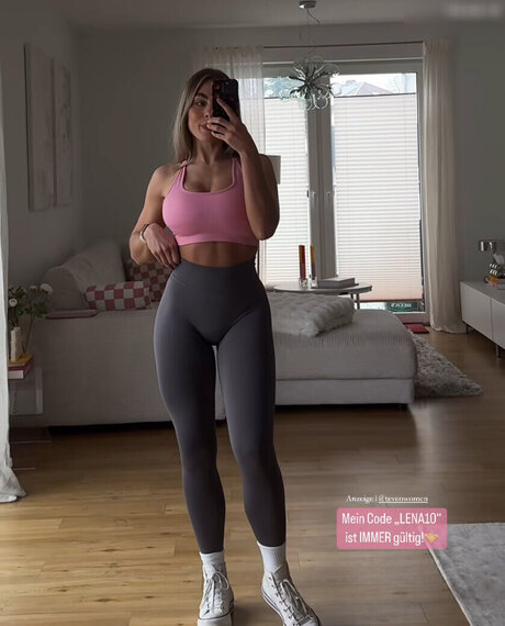 Lenaknk xxx pornstar pics