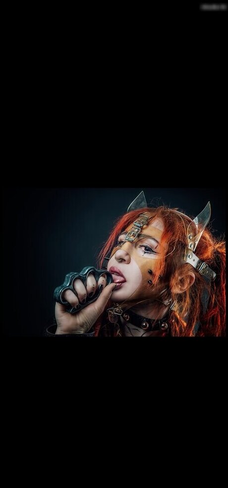 Mary Deweirdo model best archive