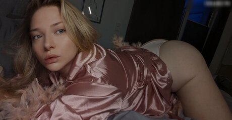 neeviliciouz art actress photo