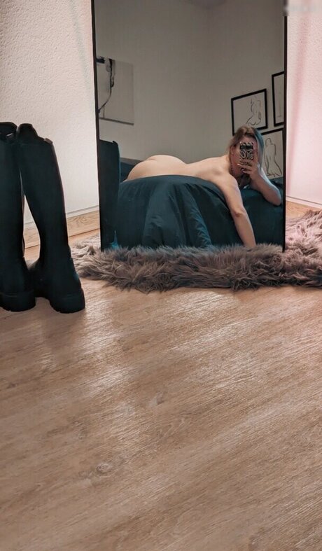 neeviliciouz high quality pornstar img