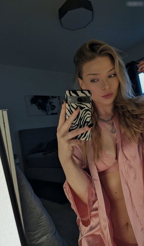 neeviliciouz pornstar xxx images