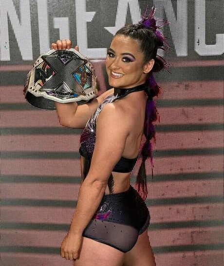 Lyra Valkyria hd pornstar photo