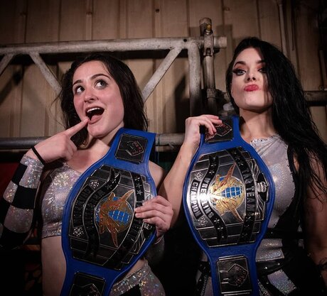 Lyra Valkyria art star archive