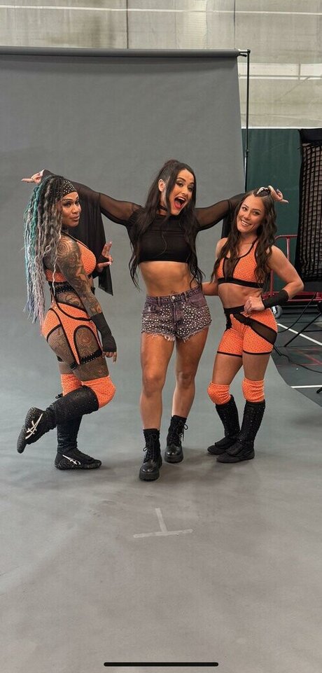 Lyra Valkyria star pornographic pics