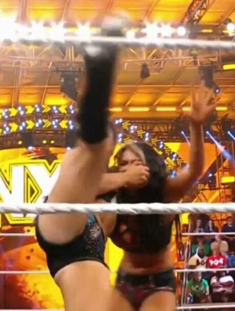 Lyra Valkyria pornstar high quality photos