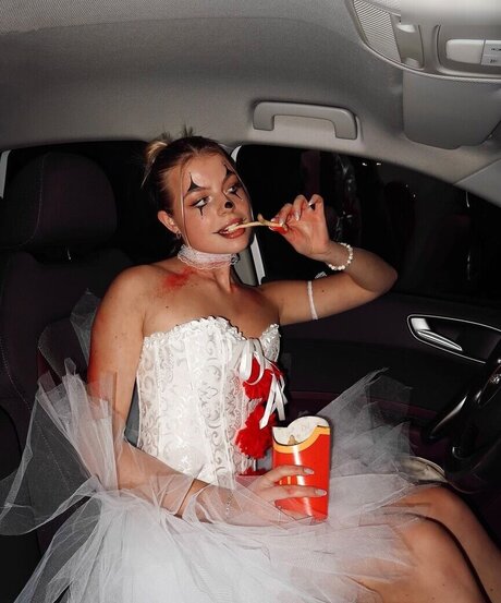 Vallixpauline sex model picture