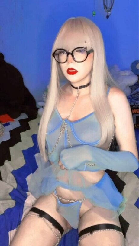 Sunnylul nude actress image