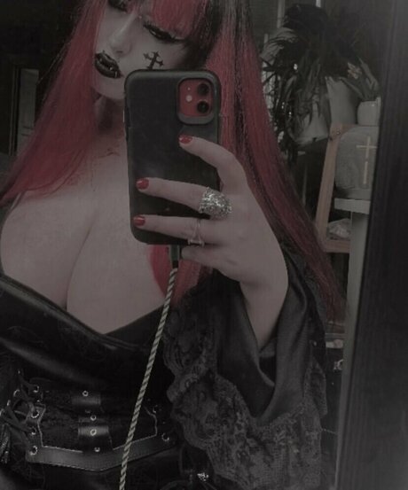 Livdracula exclusive pornstar image