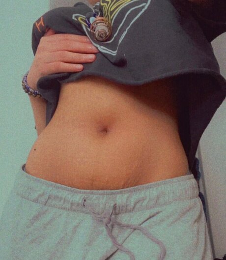 TaigaVS pornographic model picture