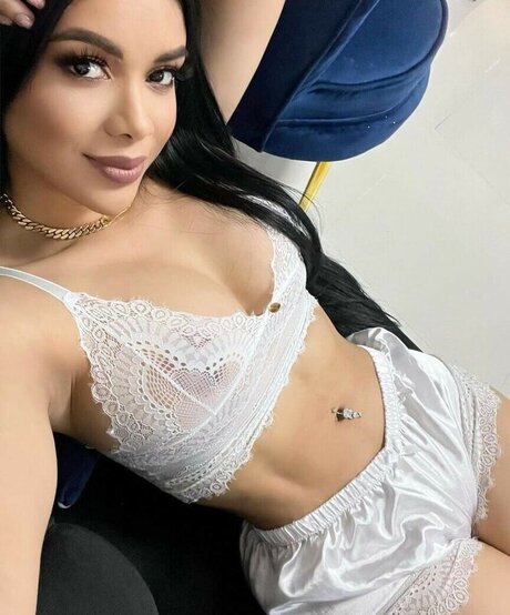 Anakarina Millan model sex photo