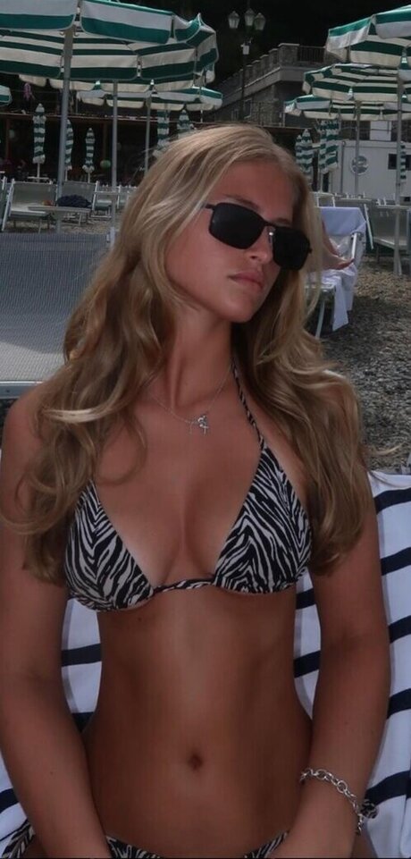 Zoe Kaeppele sex actress image