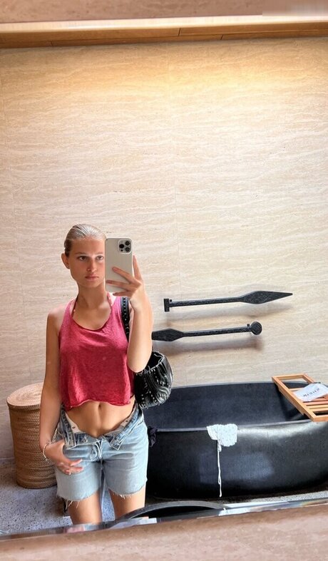 Zoe Kaeppele perfect pornstar images