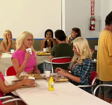 Kaylee Hilton free star photos