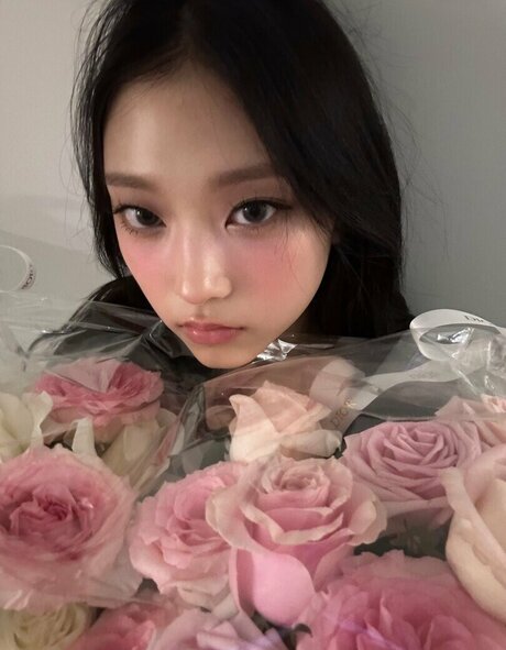 Haerin model perfect galleries