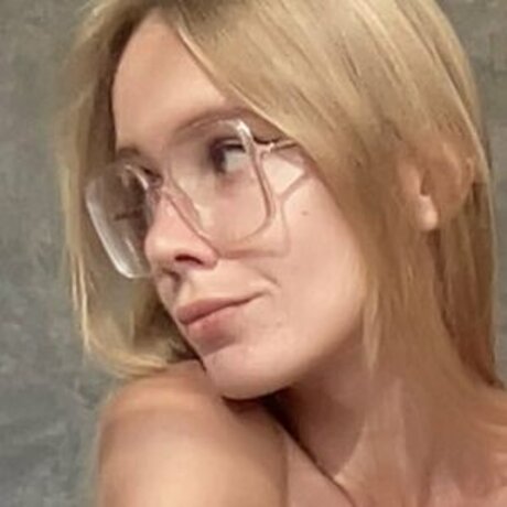 pokeltos hot star pics