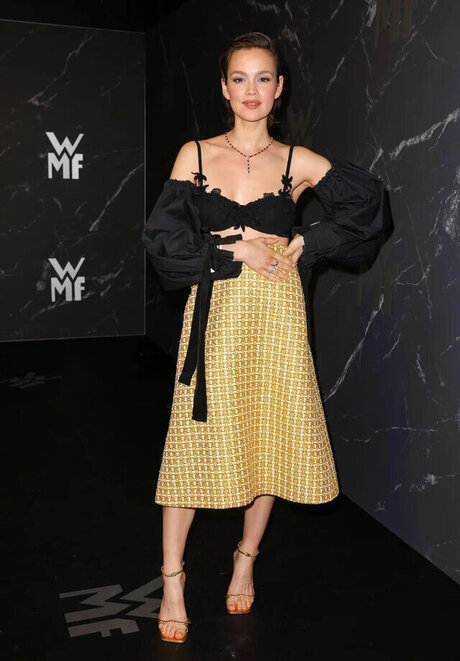 Emilia Sch le perfect star pics