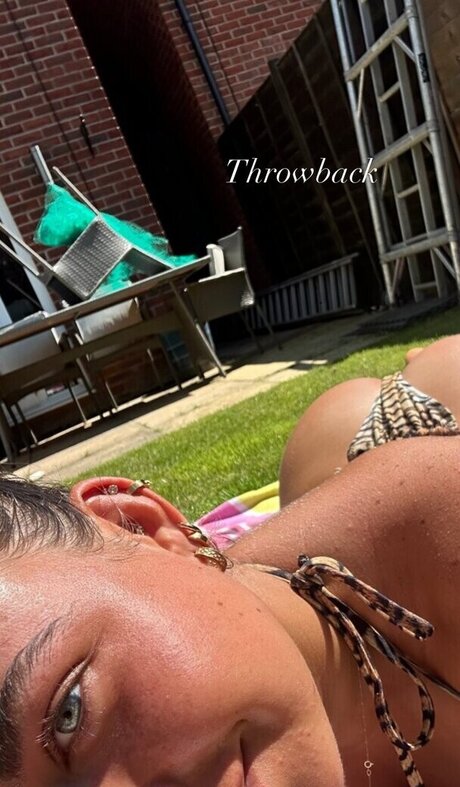 Olivia Alex pornstar sexy img