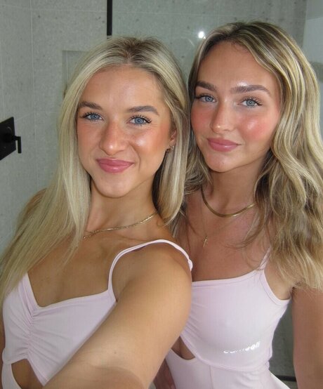 Mia Bowman star perfect photos