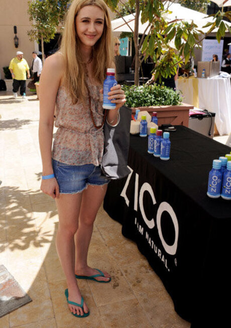 Madeline Zima sexy model gallery