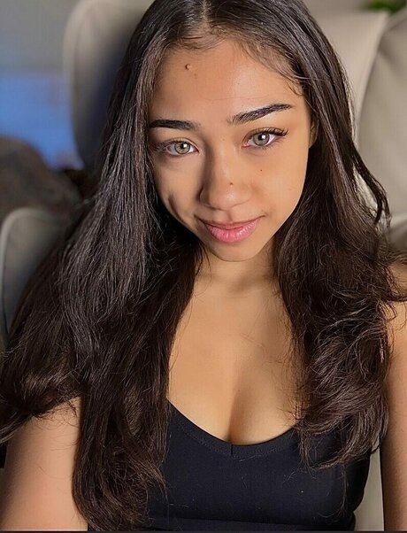 atoviah naked pornstar photo