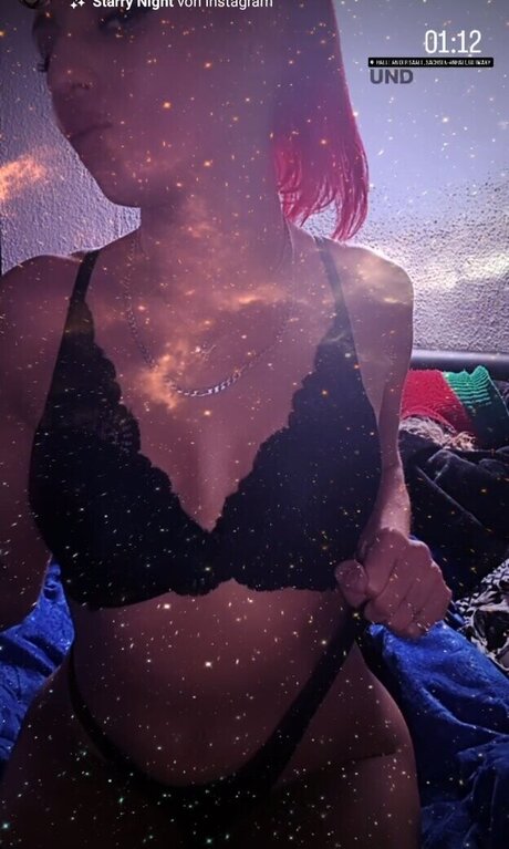 Redpearl star naked photo