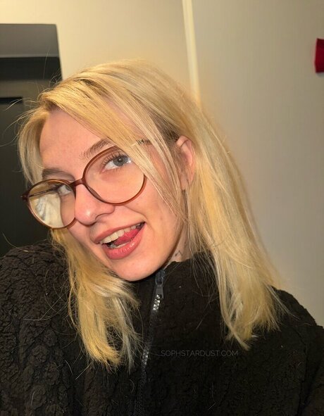 Soph Stardust model perfect images