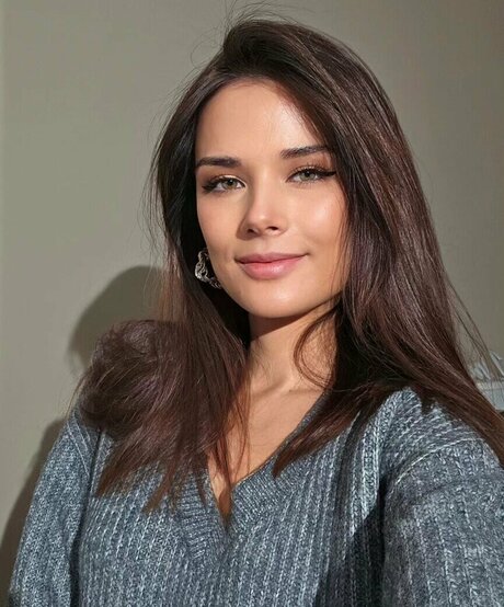 Starling ASMR model nice photos