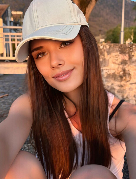 Starling ASMR xxx model pic