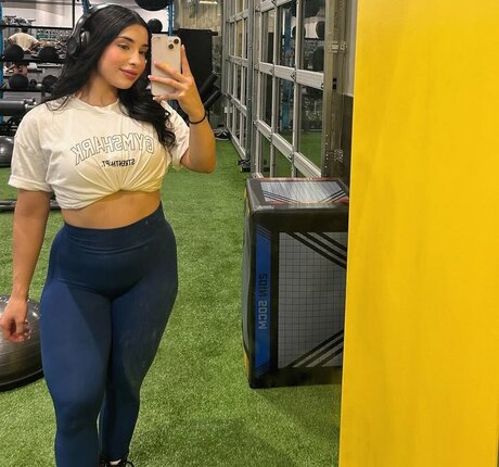 Karen Cantu model pretty images